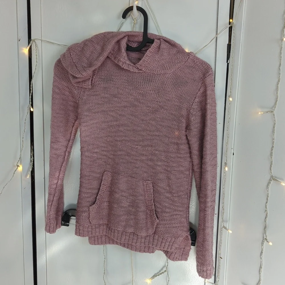 Girls Size 6-8 Long Sleeve Tops Bundle - Cozy and Stylish - Picture 8 of 9